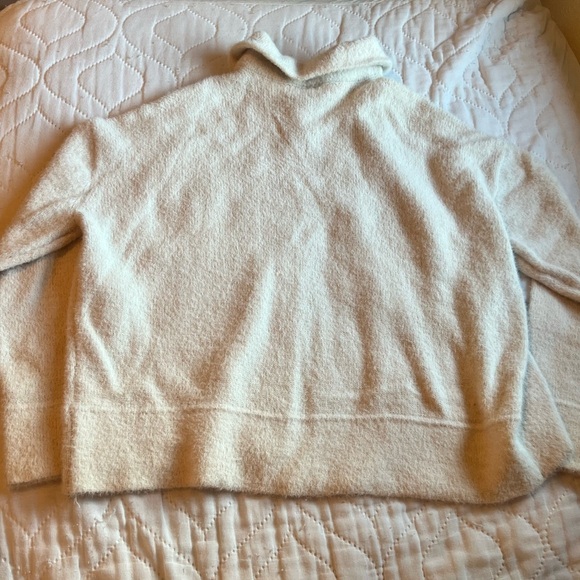 Jessica Simpson White Sweater - Picture 7 of 7
